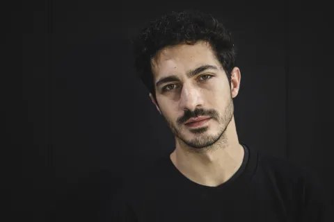 Chino Darín la rompe en esta película argentina que dura solo 1 hora y media Chino Darín es parte del elenco de Vóley.