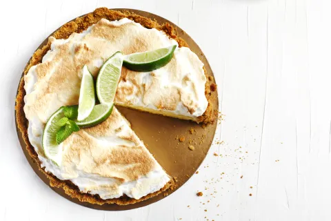 Key lime pie: una receta con 5 ingredientes Key lime pie, la receta de una tarta simple y rica con sólo 5 ingredientes.