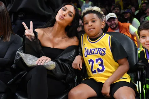 La emoción de Kim Kardashian al ver a su hijo entrar a la cancha con Lionel Messi El hijo de Kim Kardashian y Kanye West, fue uno de los protagonistas de la noche durante el último partido del Inter Miami y La Galaxy