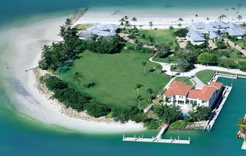 Esta es la casa más cara a la venta y cuesta 300 millones de dólares El paraíso en la Florida que se ha puesto a la venta y puede romper récords.