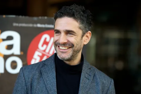 Leonardo Sbaraglia protagoniza una película de suspenso de menos de 2 horas que es un éxito en Netflix Leonardo Sbaraglia es el protagonista de esta película que está arrasando en Netflix.