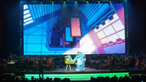 Pixar en concierto en el Teatro Colón: un viaje musical y emocional hacia los íconos del cine animado La dupla más divertida sobre el escenario del Teatro Colón: Sullivan y Mike Wazowski