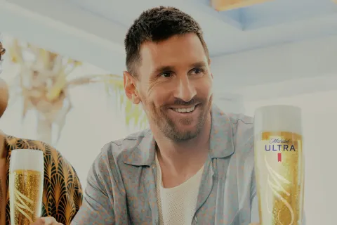 Así es la publicidad de Lionel Messi para el SuperBowl 2024, en la que actúa con Jason Sudeikis Lio Messi en una publicidad del SuperBowl 2024.