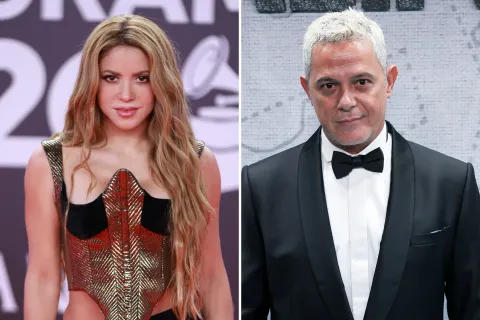El divertido video viral de Shakira y Alejandro Sanz que enloqueció a sus fans Shakira y Alejandro Sanz protagonizaron un insólito encuentro.