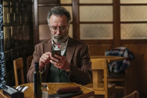 Netflix: la película española protagonizada por Oscar Martínez que deberías mirar Oscar Martínez protagoniza Vivir dos veces.