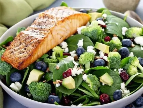 Los cinco alimentos más saludables, según la inteligencia artificial Toda una fuente de salud en un solo plato
