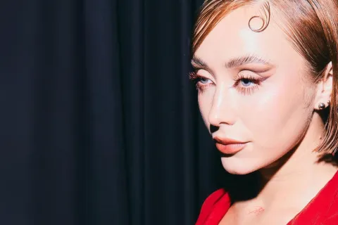 Tuli Acosta lanzó Qué bendición, su nuevo tema junto a Lauty Gram Tuli Acosta lanzó Qué Bendición, su nueva canción junto a Lauty Gram.