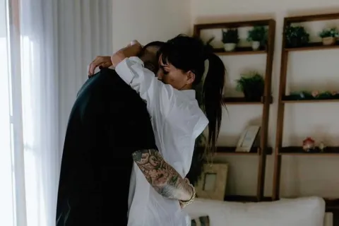 La China Suárez estrenó un nuevo tema con Ecko y se encendieron los rumores de romance La China y Ecko sacaron un nuevo tema
