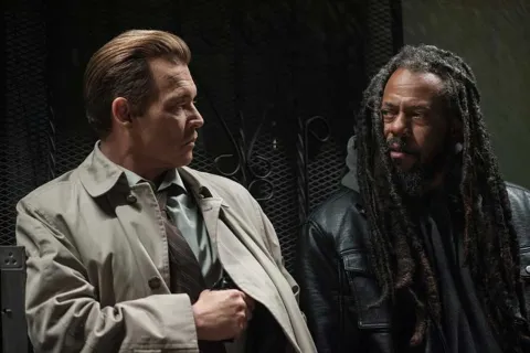 City of lies: la película con Johnny Depp que la rompe en Netflix y no todos la conocen Protagonizada por Johnny Depp, se trata de un documental que cuenta la investigación de la muerte de dos traperos, Estados Unidos