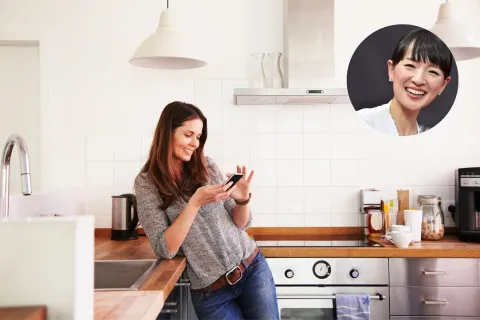 Cómo ordenar tu cocina, según el Método de Marie Kondo El Método de Marie Kondo para ordenar tu cocina.