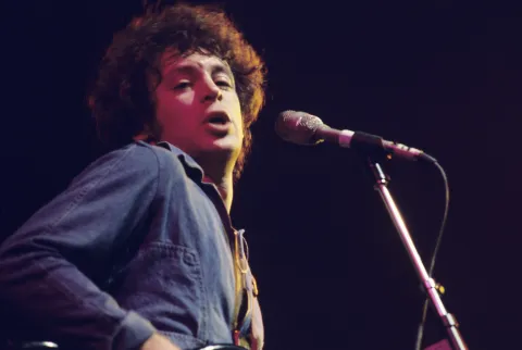 Murió Eric Carmen: a los 74 años falleció el intérprete de All by Myself y líder de Raspberries Eric Carmen, líder de The Raspberries, en una presentación en Atlanta de 1975.