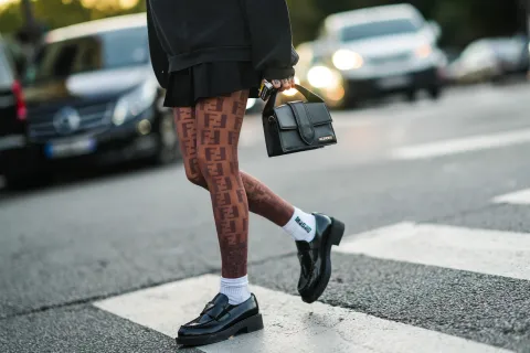 Tendencia invierno 2024: 7 diseños de mocasines que están de moda esta temporada Los mocasines vuelven con todo y son la gran tendencia del otoño.