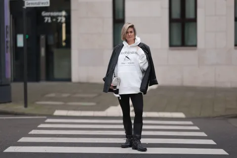 Outfits black & white: 10 looks para que te sumes a esta tendencia Blanco y negro, la dupla más hot.