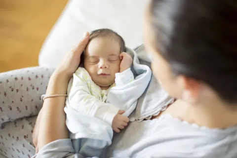 Cómo hacer dormir bien a tu bebé: claves para lograrlo El sueño del bebé, uno de los temas más conversado entre las madres