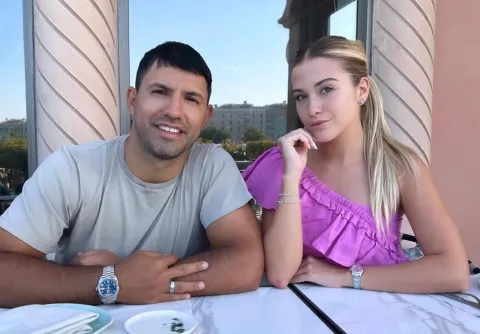 El Kun Agüero y Sofía Calzetti confirmaron que van a ser papás: “Emoción inmensa” El Kun Agüero y Sofía Calzetti en sus redes sociales.