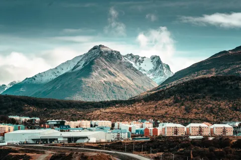 Ushuaia: qué tenés que saber antes de viajar en otoño Ushuaia es una de las ciudades más turísticas de Argentina.
