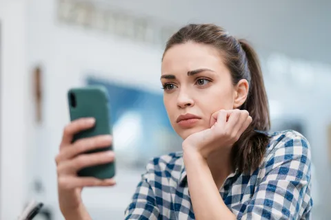 "No puedo consumir noticias sin ponerme mal": ¿cómo impacta el contexto actual en la salud mental? ¿Te afectan las noticias del contexto? Acá, algunas claves para preservar tu salud mental.