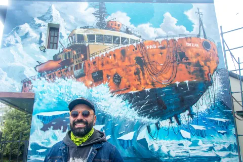 Ushuaia se pinta de street art: así son los hermosos murales de la ciudad para celebrar sus 140 años pas_schaefer_2.jpg
