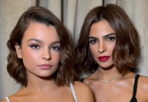 Muna Pauls celebró su cumple de 15 y tuvo 3 impresionantes cambios de look durante la fiesta Muna Pauls en su fiesta de 15 años, junto a su madre, la actriz Agustina Cherri.