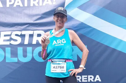 Juegos Olímpicos: es argentina, tiene 56 años y correrá en París Alejandra correrá en los próximos Juegos Olímpicos en París.