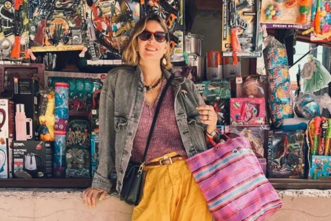 Las sandalias de Dolores Barreiro que muchas tienen en su placard y que son tendencia este otoño Dolores Barreiro apostó por unas sandalias que fueron furor en temporadas pasadas y ahora vuelven a ser protagonistas.