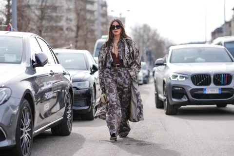 Alerta tendencia: 10 conjuntos estampados que están súper de moda esta temporada Conjunto print, tendencia 2024.