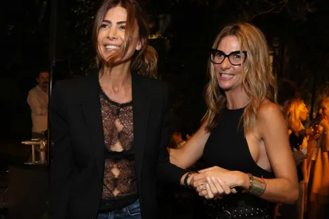 Juliana Awada apostó a un body con transparencias para un look de noche La ex primera dama asistió a un evento en el barrio porteño de Belgrano, más precisamente en un exclusivo local de muebles y diseño vintage