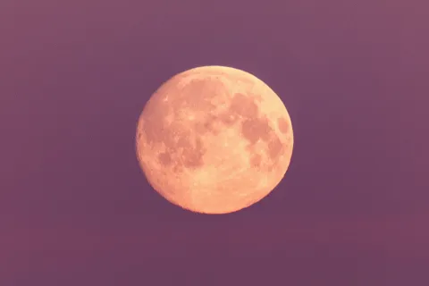 Luna llena en Escorpio: por qué, según la astrología, es el momento para cambiar y transformarnos La luna llena en Escorpio se dará hoy, martes 23 de abril.