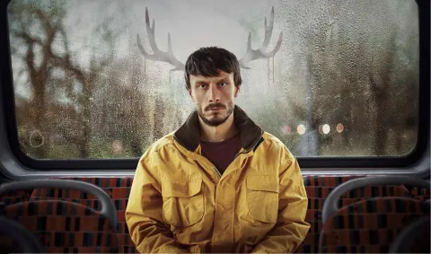Netflix: la perturbadora historia detrás de la nueva serie éxito, Bebé reno, con Richard Gadd Richard Gadd en la serie Bebé reno (Baby Reindeer).