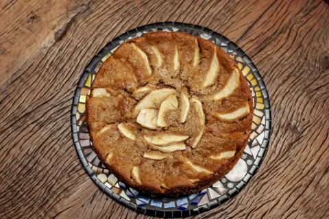 Torta matera gluten free: riquísima, sana y con sólo 3 ingredientes Torta matera gluten free con manzanas.