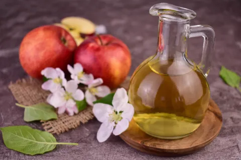 Vinagre blanco o de manzana: cuál es el mejor para limpiar y desinfectar el hogar Vinagre de manzana o blanco: ¿cuál es mejor para la limpieza?