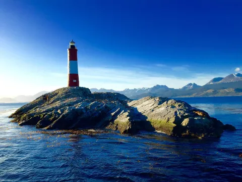 Los 6 imperdibles de Ushuaia para estas vacaciones de invierno El faro del fin del mundo, en Ushuaia.