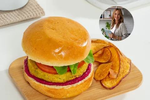 Hamburguesas veggies: la receta de Mamá sana para hacer burgers de garbanzos Hamburguesa veggie de Mamá sana.