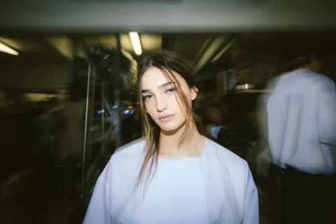 Alerta tendencia: 2 estilos de make-up que están de moda este invierno 2024 2 estilos de maquillaje que son tendencia esta temporada.
