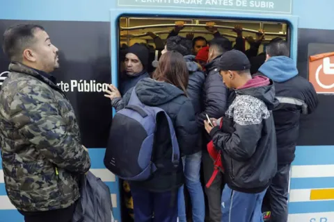 Paro de trenes: se levantó el paro previsto para este martes 4 de junio La medida de fuerza es impulsada por el gremio La Fraternidad, que reclama un aumento salarial.