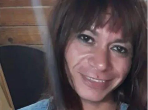 Travesticidio de Sofía Fernández: 10 policías bonaerenses fueron detenidos por el crimen de odio El crimen de Sofía Fernández: un travesticidio que involucra a 10 policías.