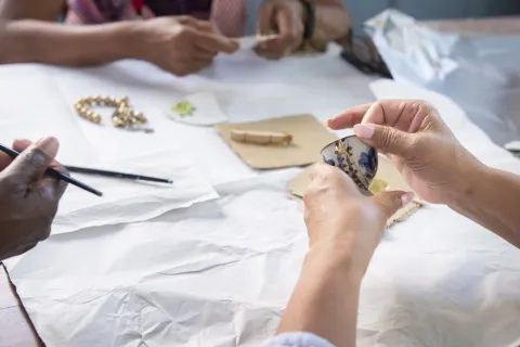 El poder de los vulnerables: salir del rol de todopoderosos hace bien Kintsugi, la técnica japonesa que pone en valor lo roto.
