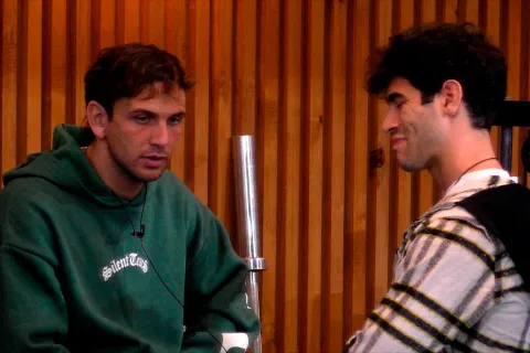 Gran Hermano: quiénes fueron los participantes nominados y qué familiares abandonaron la casa el 12 de junio Bautista y Nicolás en Gran Hermano.