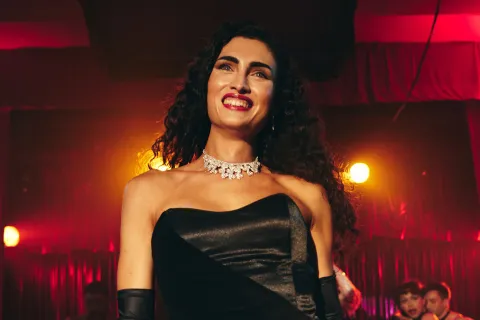 Qué pasó realmente el día en el que Cris Miró fue a lo de Mirtha Legrand Cris Miró en la serie.
