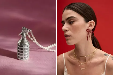 Guía de estilo: 5 marcas de joyas de autor que vale la pena conocer Dijes con forma de sifón y aros con forma de moños, entre algunas de las joyas de autor.