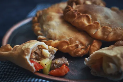 Empanadas de carne criollas: una versión sin gluten, ricas y saludables Empanadas de carne criollas: una versión saludable.