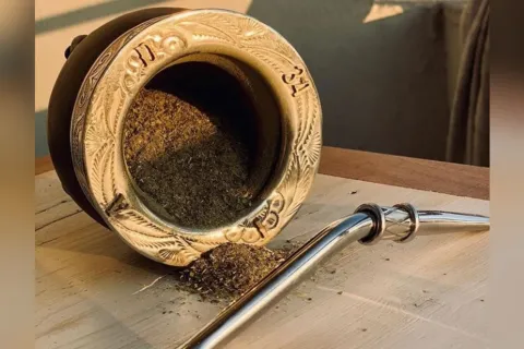 ¿Cómo curar un mate? Trucos para mates de calabaza y madera ¿Cómo curar un mate?