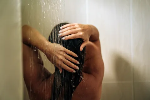 Método ASA: esta es la forma ideal para lavar el pelo dañado para protegerlo Así es el método ASA, ideal para lavar pelos dañados.