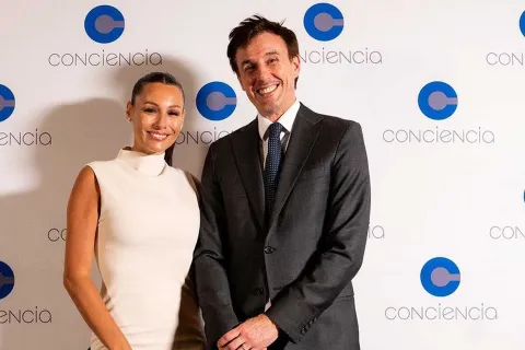 Pampita reveló el problema íntimo de pareja que sufrieron con Roberto Moritán: “No fue fácil” La conductora y modelo, Pampita contó el difícil momento que tuvo que atravesar con su pareja en un momento muy particular de su relación.