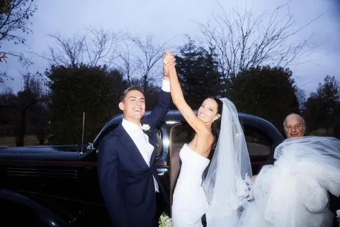 A un mes de la boda: Oriana Sabatini y Paulo Dybala publicaron fotos inéditas El álbum de la boda de Oriana Sabatini y Paulo Dybala.