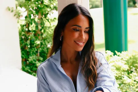 Antonela Roccuzzo se luce con el diseño de uñas tendencia que combina elegancia y sencillez Foto de Antonela Roccuzzo en Instagram.