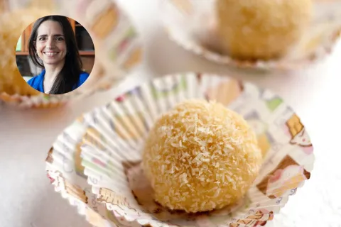 Cocadas, una receta de Paulina Cocina para hacer con chicos: sin cocción y en 3 pasos Cocadas, de Paulina Cocina.