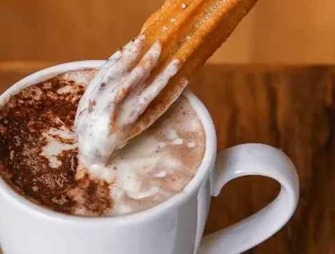 Día Mundial del Cacao: dónde tomar los mejores chocolates calientes en Buenos Aires dolce_chocolate_y_churros.png