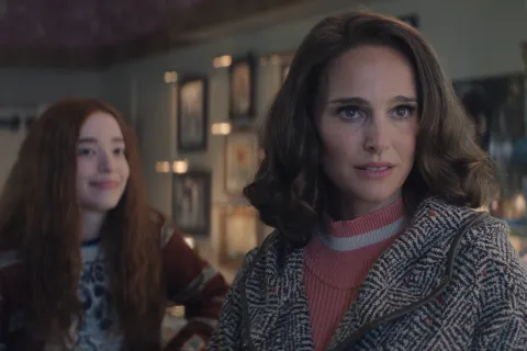 Natalie Portman habló sobre la tecnología de rejuvenecimiento que usaron para su última serie, Lady in the Lake Un fotograma de Lady in the Lake, con Natalie Portman.