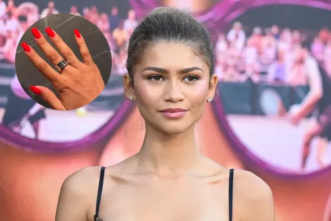 Diseño de uñas: así es el nail art con el que Zendaya definió el color tendencia del 2024 Zendaya muestra sus uñas color rojo